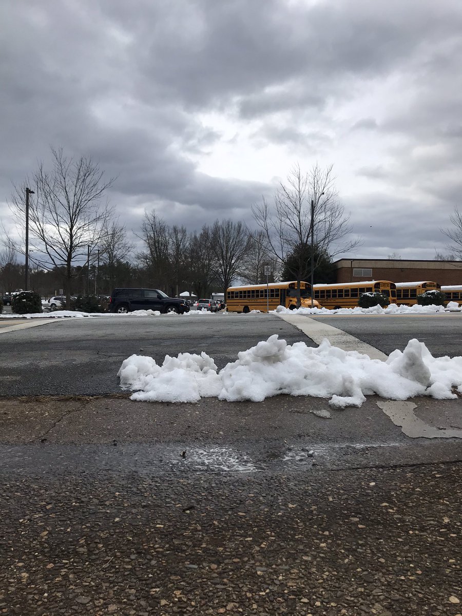 Happy Groundhog Day from the Hollymead crosswalk!  @HornetNews <a href="/cwd4h/">Craig Dommer</a> <a href="/k12albemarle/">AlbemarleCountySchls</a>  #hollymeadrocks