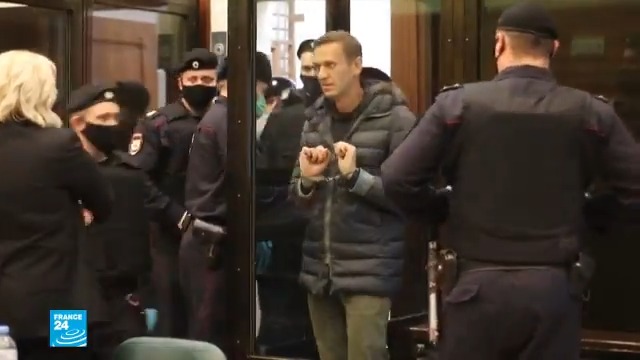 روسيا🇷🇺 المعارض أليكسي نافالني يمثل أمام القضاء روسيا نافالني