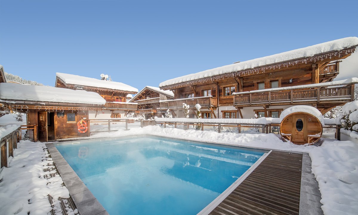 Best place pour profiter d'un doux moment hors du temps. 😍
----
#alpes #holidays #relax #tourisme #france #hotels #hotel #experience #millevistavoyages