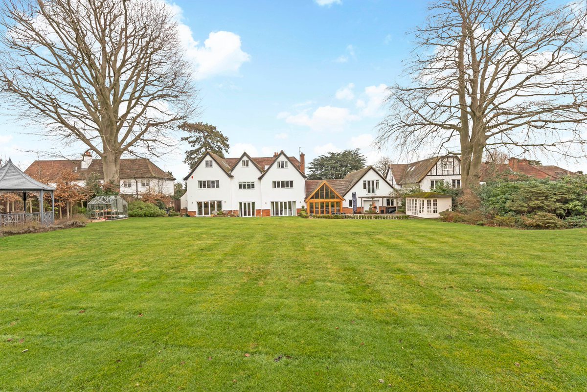Strutt & Parker Gerrards Cross tweet media
