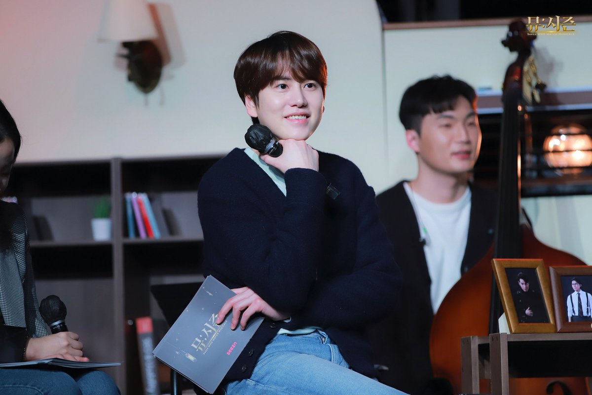 Nuri8893's tweet photo. 생일축하해🐧
Happy Birthday Cho Kyuhyun
@GaemGyu @SJofficial
#사랑하는_규현아_생일축하해
#규현아_사랑해
#HappyKyuhyunDay https://t.co/RTxAFo88SS