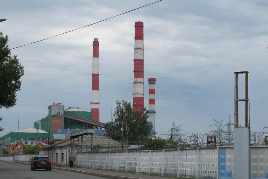 3/6 The peat went to the Shatura power plant that was built as part of Lenin’s  #GOELRO. When the plant switched to natural gas in the late Soviet period, the peat from the area was mainly used for horticultural products. The power plant still provides electricity to the region.