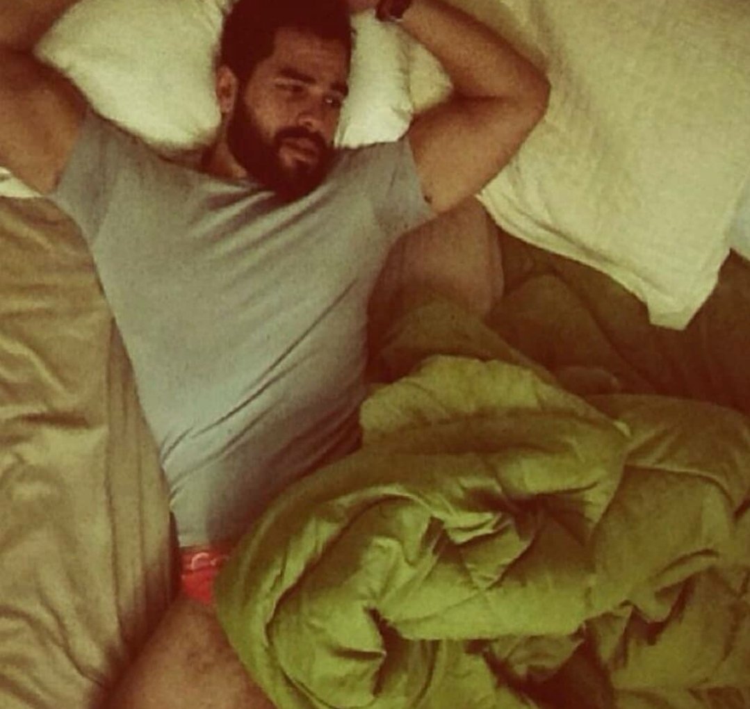 Mejor siempre si es acompañado , aunque hacerlo solo tambien gusta 😉