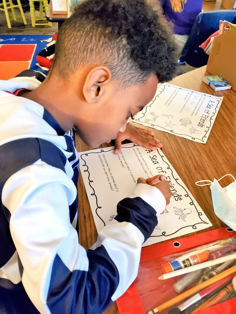 Mrs. DiRosa came in &amp; taught an awesome lesson on making new friends by making connections with each other. The Rockstars found out all kinds of new information about each other &amp; loved it! #FCE2021 #FCExcellence #cardinalpride #lighttheway