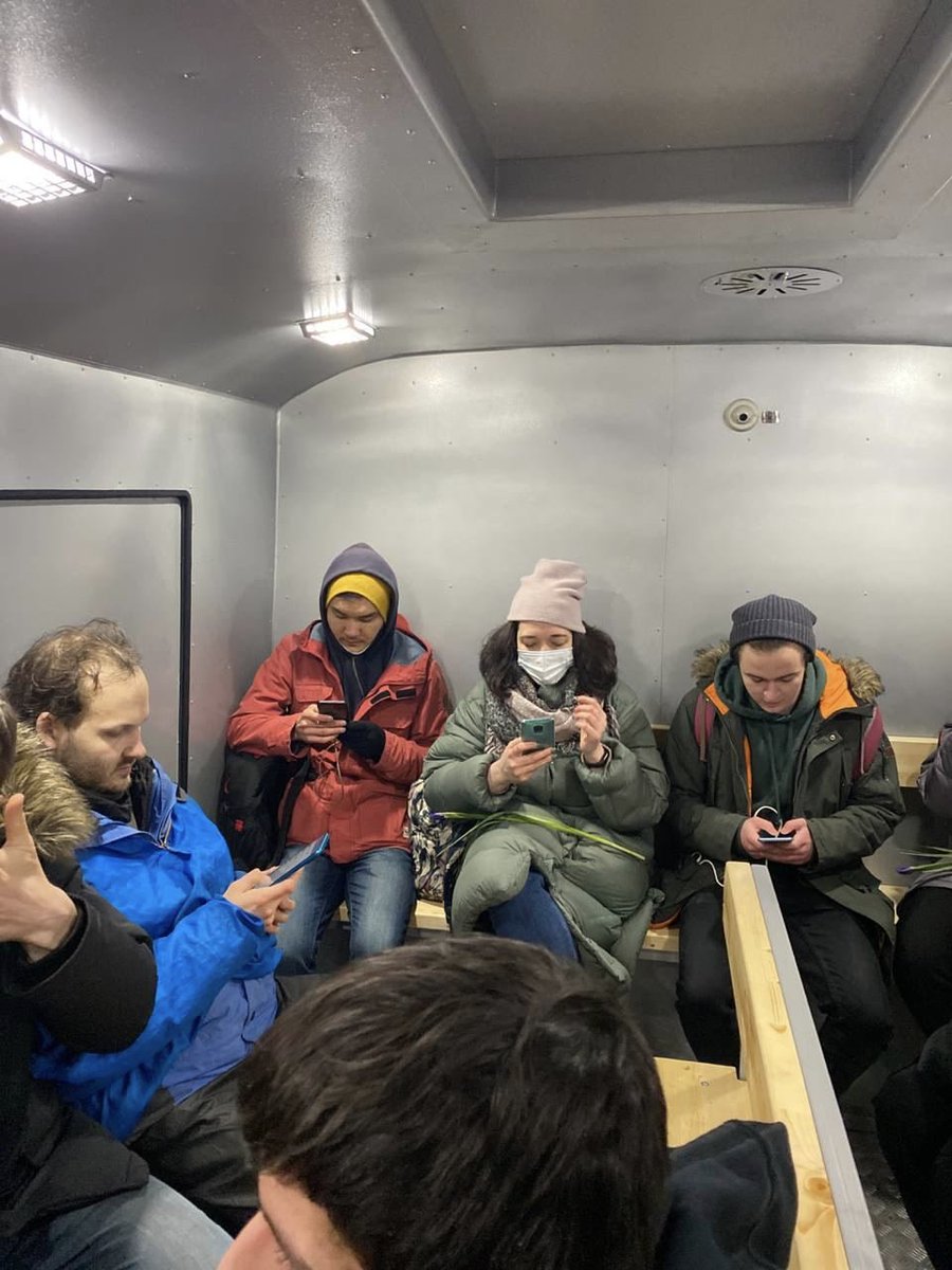 In Moscow, the correspondent of "Important Stories", Katya Arenina, and two journalists from "The Bell", Leru Pozychanyuk and Nastya Stogney, were detained  https://russia.liveuamap.com/en/2021/2-february-in-moscow-the-correspondent-of-important-stories via  @mediazzzona  #Russia