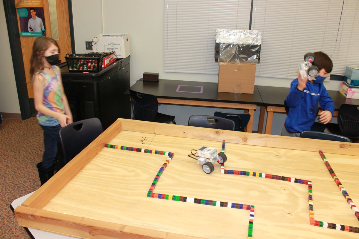Mr_Thering's tweet photo. The reward... From the work. #legomindstorms @cvscsd https://t.co/riCBCceZbU