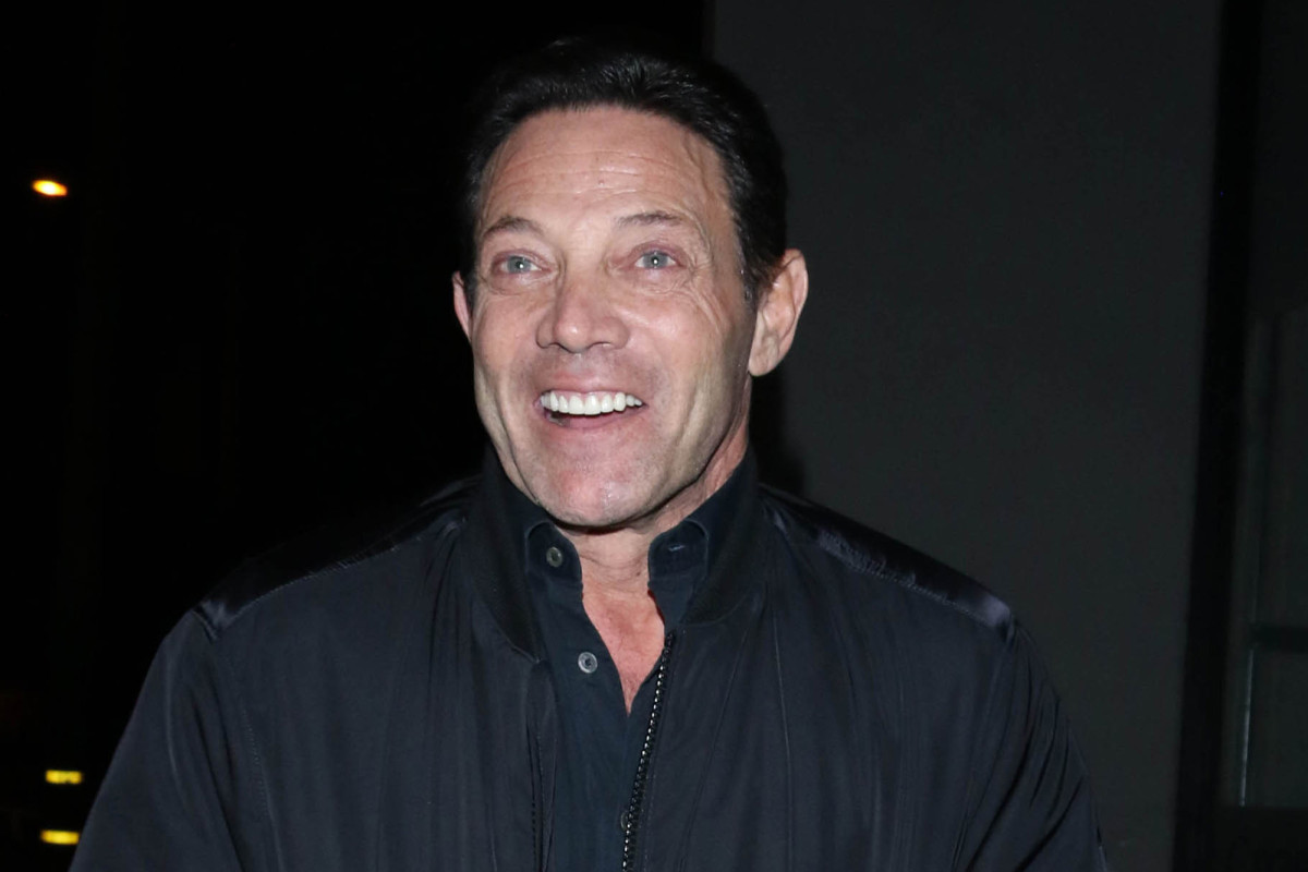 'Wolf of Wall Street' Jordan Belfort rallies behind Reddit uprising