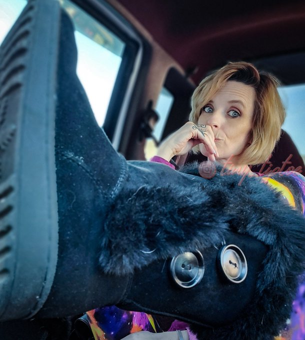 Just got grocery shopping done... Imagine what the inside of these boots smell like!  What's that? You<a href="/tag/giantess"class="tags"><span>#giantess</span></a><a href="/tag/footgoddess"class="tags"><span>#footgoddess</span></a><a href="/tag/foottease"class="tags"><span>#foottease</span></a><a href="/tag/undermyfeet"class="tags"><span>#undermyfeet</span></a>