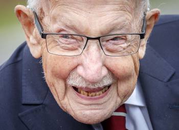 BBCLookNorth's tweet photo. BREAKING: Legendary NHS fundraiser Captain Sir Tom Moore, who was born in Keighley, dies at age of 100 with coronavirus: https://t.co/nd8676FyZT https://t.co/jCFVVl99IC