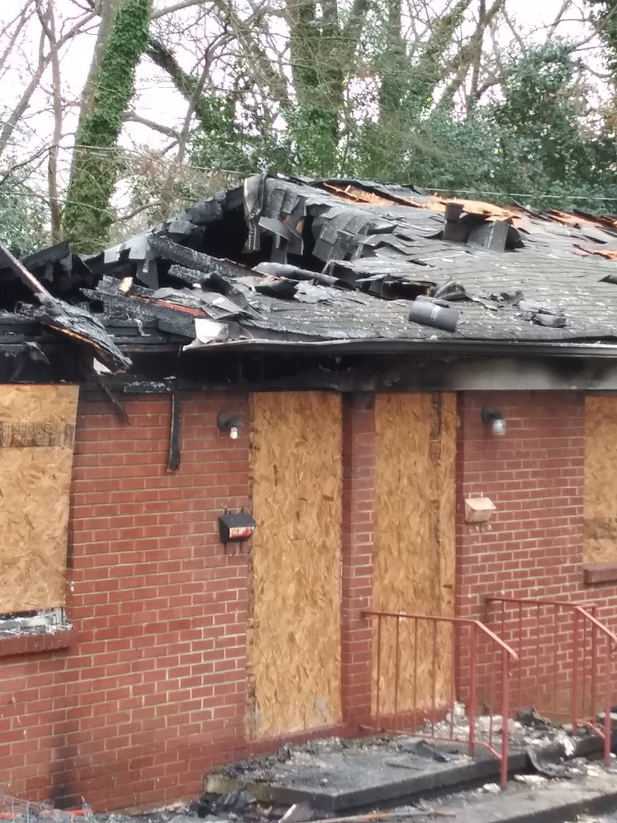 theKayJaySmith's tweet photo. @statefarm I can't believe after 15 yrs of on-time renter ins pymts and 20 yrs of auto/life, you won't pay my claim in whole because I didn't update my address. I lost EVERYTHING I own in my apt fire! I literally have the clothes on my back. So much for being a Good Neighbor.😭 https://t.co/TzI6RdAPk0