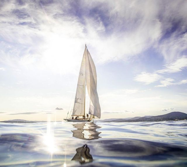 TheCurator17's tweet photo. Cuore al mare... https://t.co/mg9wfpuQHA