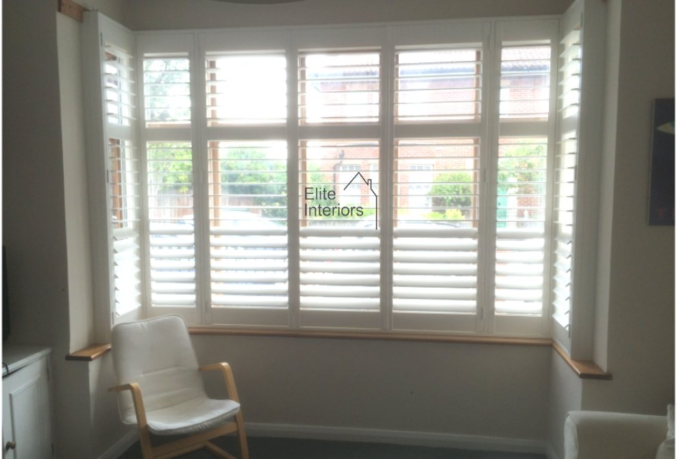 Eliteintslondon's tweet photo. #Sutton #Homeowners love the #BespokeShutters we design & install to fit your #WindowStyle. Whether you have a #BoxWindow or other #Window, we offer #Midrail options to give you the #LightControl & #Privacy you want. See our #HardwoodPlantationShutters @ https://t.co/Rs4tmzskYE https://t.co/gFAwx9sWP9