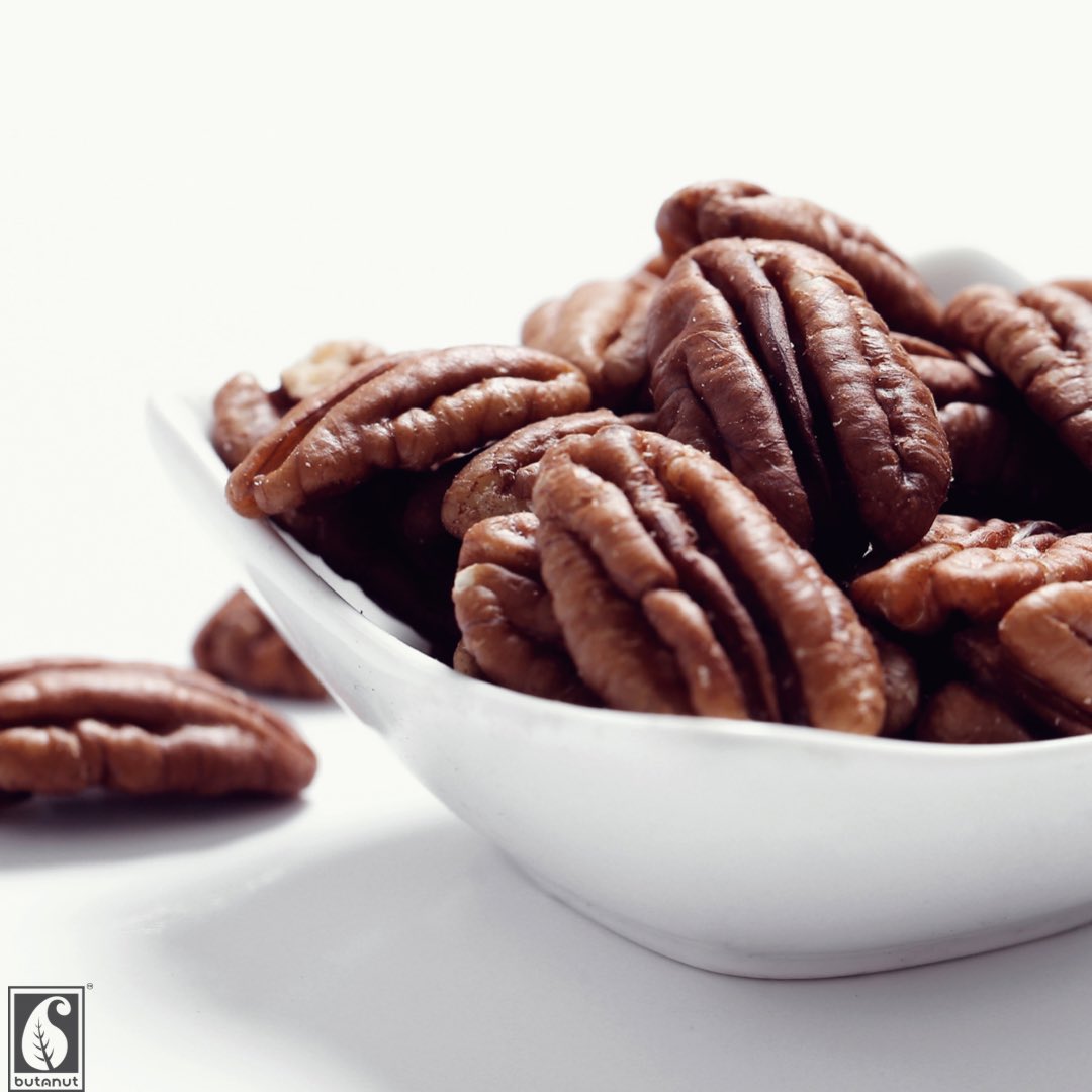 buta_nut's tweet photo. Do you know the antioxidant benefits of #Pecans?👀 They are one of the richest plant sources of total polyphenol antioxidants. 

#butanut #walnuts #pecans #nuts #giftbaskets #giftideas #nutrition #recipe #healthyfood #healthysnacks #nutritiontips #vegan #giftboxdelivery #giftshop https://t.co/371j9wE52I
