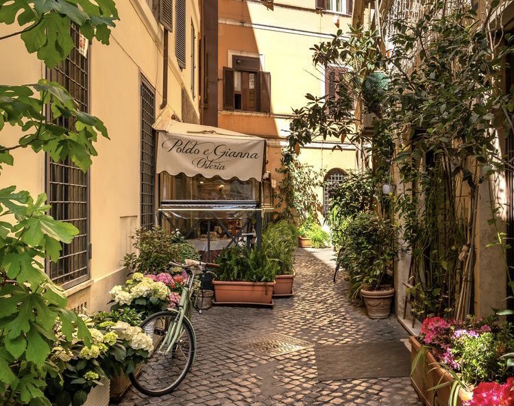 cosmicsolace's tweet photo. manifesting a summer in italy with friends https://t.co/8wPDBYzYOW