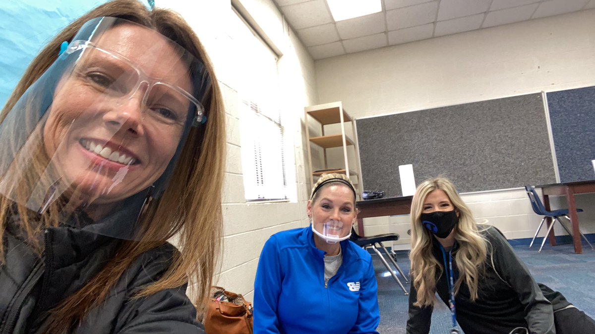 jami_leonard's tweet photo. Love the Think Along Plan from Lead4ward! We Can’t wait to start! #mission2review @lead4ward @nancy_lead4ward https://t.co/5I8OYa4Tj2