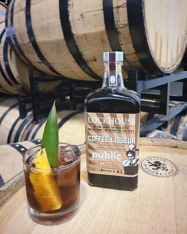 Let’s brighten up your Tuesday. 
•
“Caribbean Breakfast”
1oz Lockhouse Coffee Liqueur
1/2oz Lockhouse Amaro
1/2oz Tequila
1/2oz Dark Rum (Smith &amp; Cross🤤)
2 Dash Angostura Bitters
Garnish with pineapple slice and a leaf. Yeah. Just like, any leaf. 
•
#lockhousedistillery