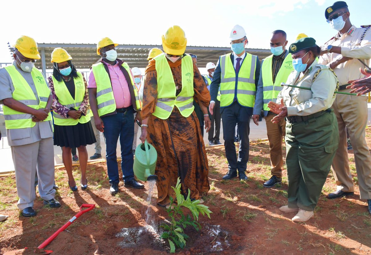 TechnopolisKE's tweet photo. @konzatech has embraced environmental greening as a key project in a bid to increase the country's forest cover. The NDICCC members participated in a tree planting exercise during their project tour at @konzatech 
@tanuijohn @CsChelugui @AminaMohamedWTO @mucheru @KeForestService https://t.co/dAyOeqY2GM