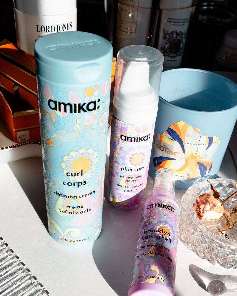Jamiellanders's tweet image. My top 3 @amika picks for styling wavy/curly hair 👱🏼‍♀️ ⁣
⁣
💜Mousse is a MUST! This gives me body, definition, and less frizz while staying soft. It doesn’t even feel like I have product in my hair. I also use this to lay down fly aways when I pull it ba… instagr.am/p/CKy66yJHRdc/