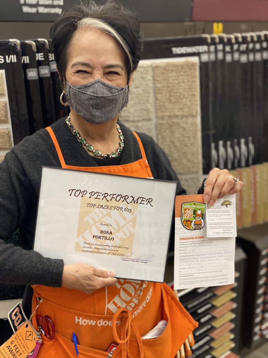 Outstanding job to our amazing specialist on their phenomenal 2nd half performance #rockstars <a href="/RichBolton2/">@RichBTHD</a> <a href="/kmwunrow/">Kathleen Elmore</a> <a href="/EricCampbellDSM/">Eric Campbell</a>