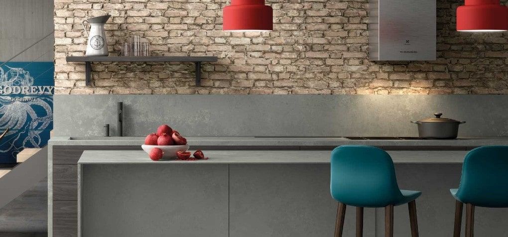 If you want more from your #countertop or #backsplash material, consider Silestone Seaport #Quartz, a complex gray colored material full of possibilities. Learn more at buff.ly/2MfQuLw #silestone #kitchendesign #bespokekitchen #silestonebycosentino #kitcheninspo