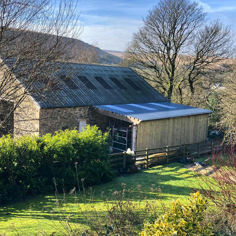 SBHomesLtd's tweet photo. It looks like it’s always been there 👌
Our joiners’ workshop is coming along nicely, ready for spring when we’ll commence the building of glamping pods for our camp site. https://t.co/vuhlJnJ1RO