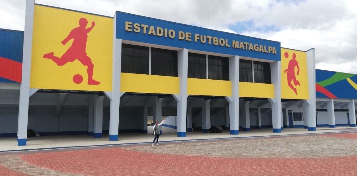kybel_sapita31's tweet photo. ❗FENOMENAL🏟️ | Nuevo Estadio de Fútbol en #Matagalpa listo para inaugurarse en los próximos días.
#SeguimoCambiandoNicaragua
#DanielMiPresidente2021
#PLOMO19 
#02Febrero 
#HijosdeSandino 
@ElChatelSandini @Magnum79_Nica @DrSuazo915 @HijosdeSandino https://t.co/k06zaPCDeW