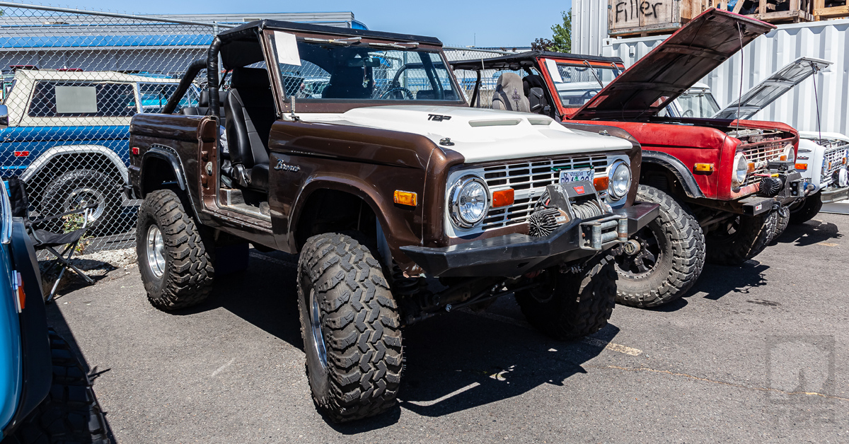 tomsoffroad76's tweet photo. Brownie Bronco.
#tbp #tomsbroncoparts #vintagebronco #fourwheeldrive #gearhead #restomod #horsepower #custombuild #broncobuilder #yourbroncoisourbusiness https://t.co/9F7zTKUgSC