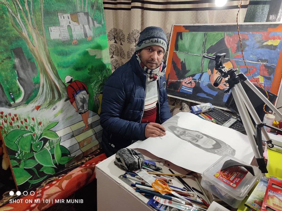 Artistmind307's tweet photo. Whenever an artist Draws someone., 
That person doesn't know himself as much as an artist does. 
                                 (Shahriyar Ashfaq) 
#shahriyarashfaq #kashiriartist https://t.co/c23xfXHAUo