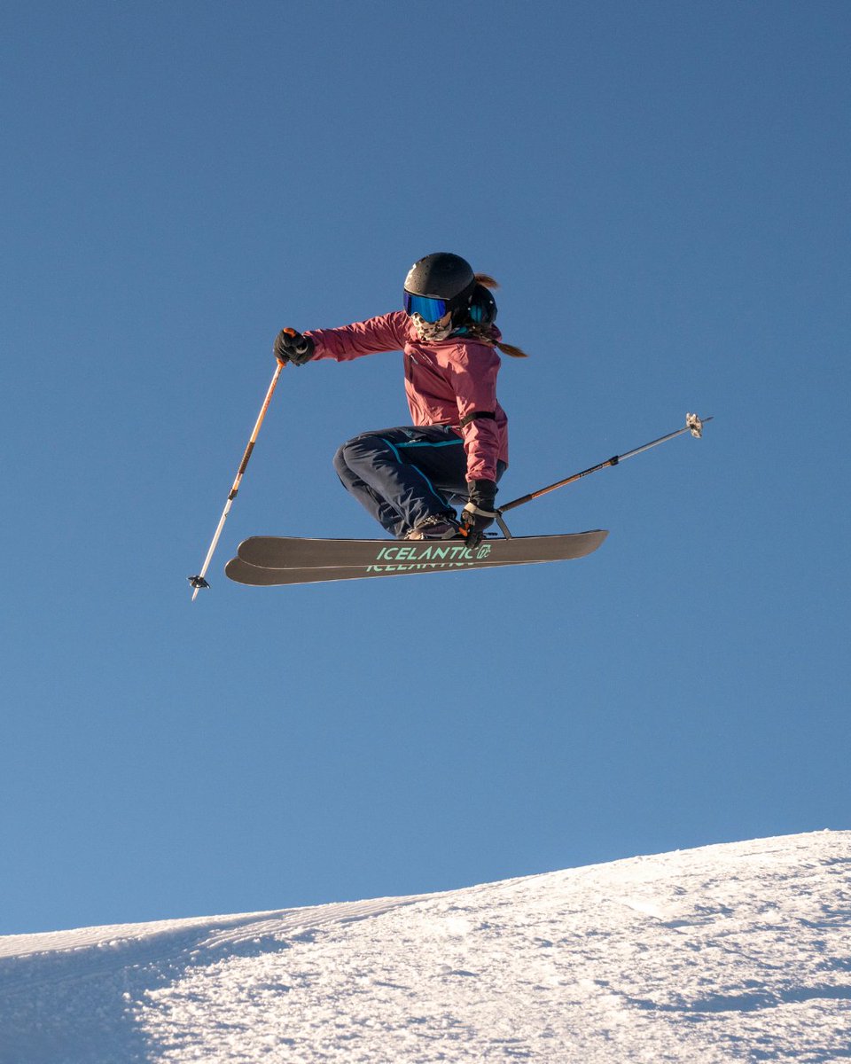 Hang time at @sunvalley 🤙

Skier: @amyjanedavid

📷: @theseshmonkey

#Icelantic #IceyAthelete #IcelanticAthlete #ReturnToNature #MadeInTheUSA #NiaPro