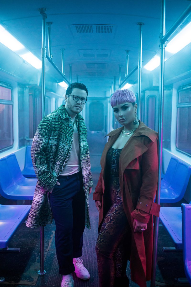 SamFischer's tweet photo. WHAT OTHER PEOPLE SAY with the incredible @ddlovato. OUT THURSDAY. what an insane thing to type, my god I can't wait for u all to hear this song.
pre-save link below 🧡x
https://t.co/I8PRvzJz9E https://t.co/zI3vq0q4ww