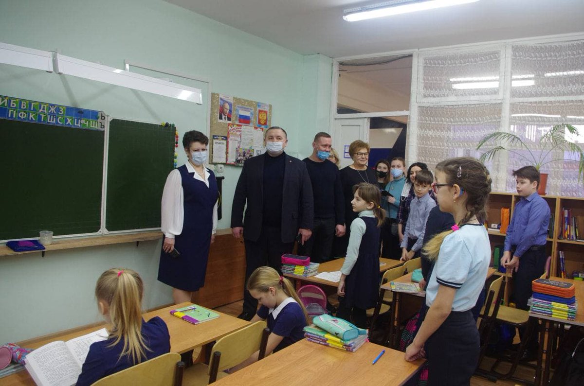 сайт школы лесные поляны