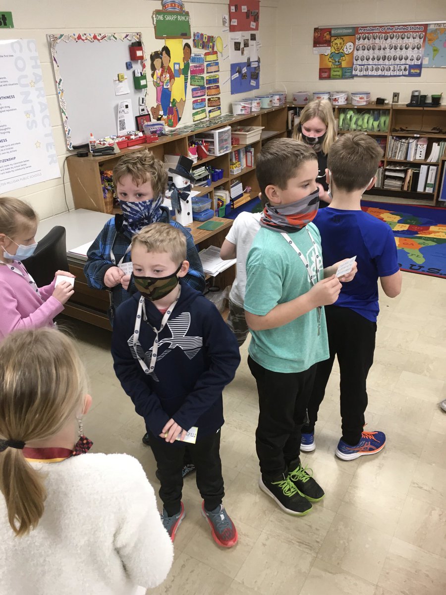 EM_Elementary's tweet photo. Gr2+plays Inside Outside Circle to review for SS test abt government. #emwolves https://t.co/NKAJtcLblA