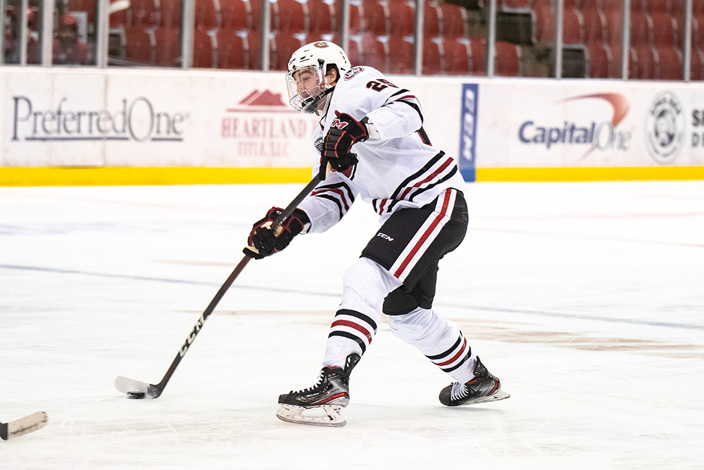 SCSUHuskies_MH's tweet photo. Have you cast your vote for the Hobey Baker Award today?

https://t.co/SfFJmVgBJF

#unleashSCSU #NCHCHockey #SCSUHuskies #VoteVeeti #VotePerbix #HobeyBaker https://t.co/xC7RyANzAK