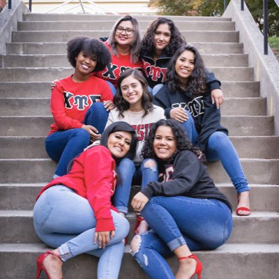 CUS_BetaBeta's tweet photo. #NewProfilePic Guess who’s back 😌🌺💅🏽 #justbeCUS #Cussies #UNCG https://t.co/GxuI90mPao