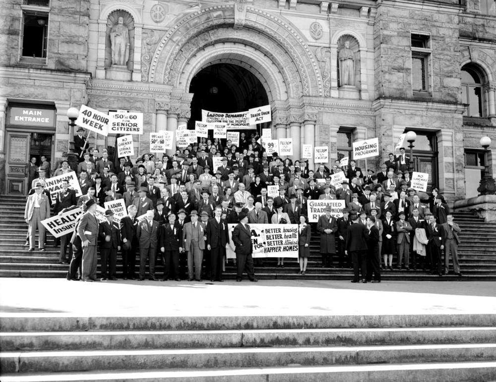 BCLegislature's tweet image. Attention BC teachers! 🧑‍🏫

Join us on February 12 for an online professional development opportunity on public participation and events at #BCLeg. Register here: bcleg.ca/3pGSStb. #BCed #BCSSTA