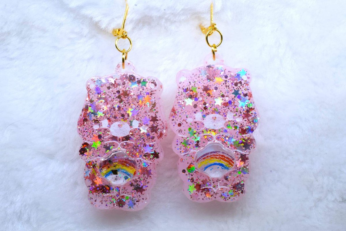 bordelinparis's tweet photo. On line ❤️🌈https://t.co/SDTvYFDGwd🌈 #valentinesdaygift #gifts #giftforher #kawaii #bearskewelry #kidsjewelry #kistch #vintage #cartoons #CareBears #kidsfashion #cadeaubijoux #bouclesdoreilles #resine #shoppingqueen #Retro #rainbowbears #kawaiijewelry #1980s #1990s #voguefashion https://t.co/km7vmEX50t