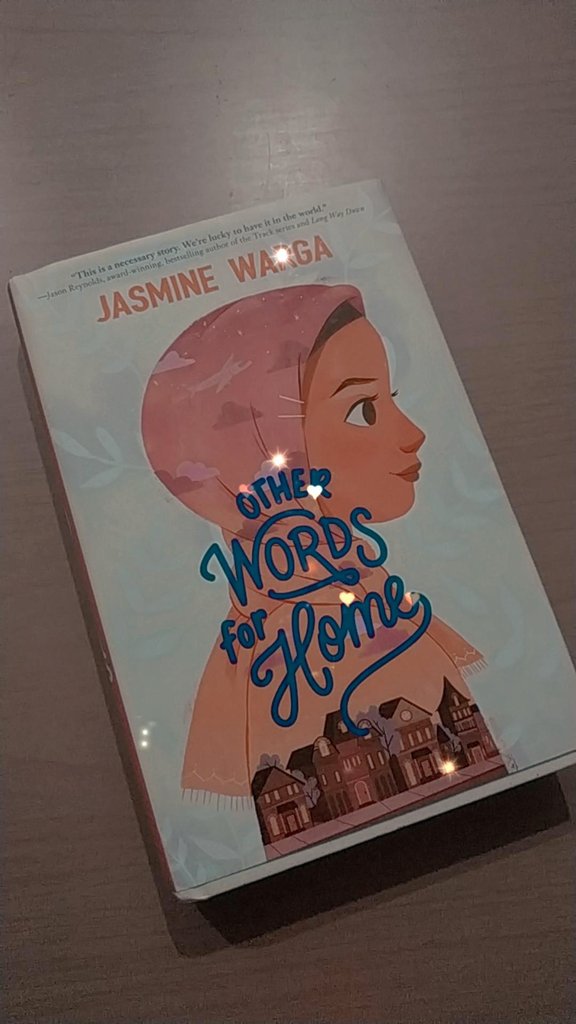 fidahyusof90's tweet photo. Finished the last 200 pages in one sit. π This book #Otherwordsforhome is totally recommended. Goosebumps all the time. Thank you @jasminewarga for writing this amazing and heartbreaking story. Looking forward to your next masterpiece π https://t.co/64OcQnws6N