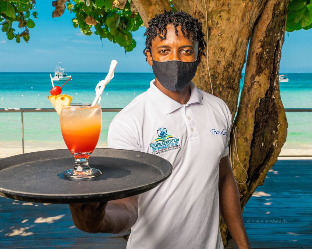 travellersbeach's tweet photo. On a hot day like today, here’s a cold tropical drink to keep you cool. 

#travellersbeach #negriljamaica #jamaica #sevenmilebeach #visitjamaica #visitnegriljamaica #negril #beachresort #capitalofcasual #beachbum #caribbeanvacation #relaxandenjoylife #876views #negril7milebeach https://t.co/JIRPxXM7tS