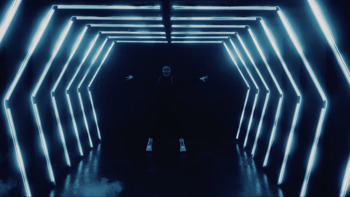 MykelVerse's tweet photo. RUNNERS MUSIC VIDEO THIS THURSDAY FEB 4th 💥 https://t.co/7ex4zw3vZL