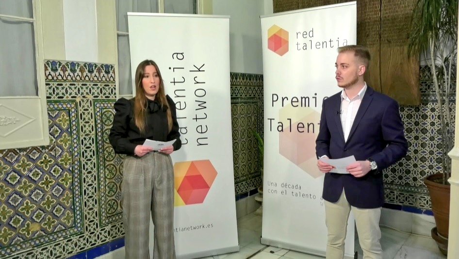 Comienzan los #PremiosTalentia desde el <a href="/HCasadecolon/">Hotel Casa de Colón</a>. Presentan <a href="/CarlosAntunezD/">viperion 🐉</a> y <a href="/JoanaLealVilla/">Joana Leal</a>.

➡️ Puedes seguirlo en directo en este enlace: youtube.com/watch?v=TXF1w9…

#TalentoAndaluz