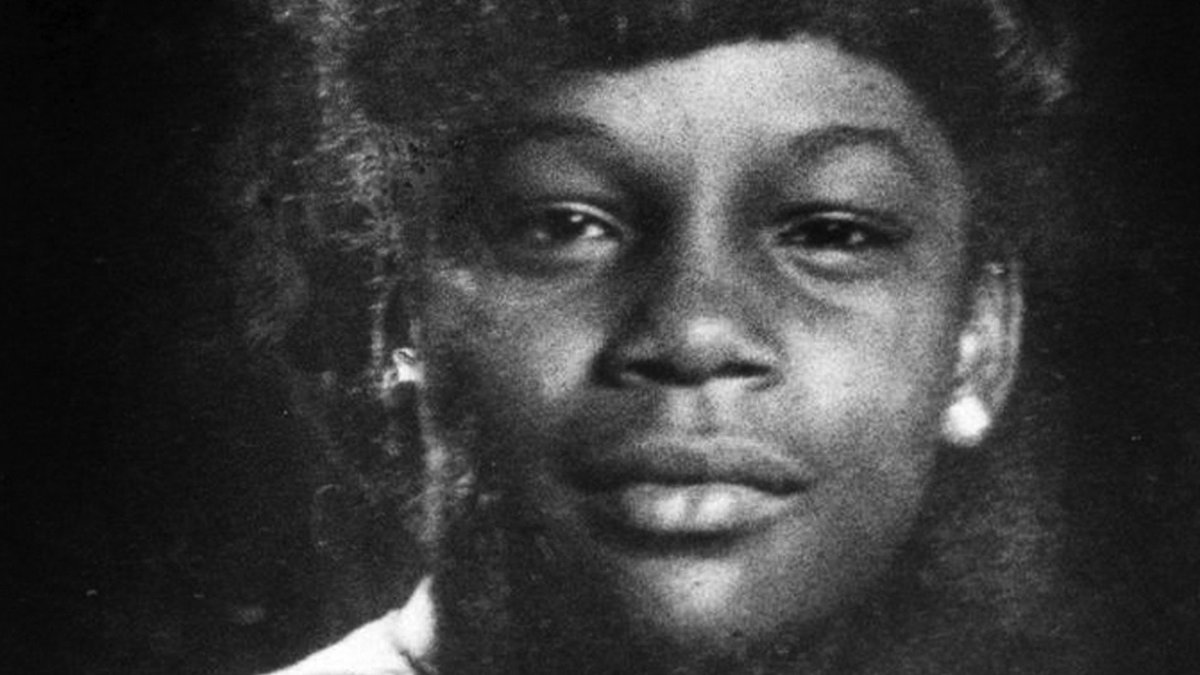 A LOVE SONG FOR LATASHADirected by Sophia Nahli Allison, this experimental documentary short beautifully pays tribute to the life of Latasha Harlins, whose death at 15 years old sparked the LA riots.