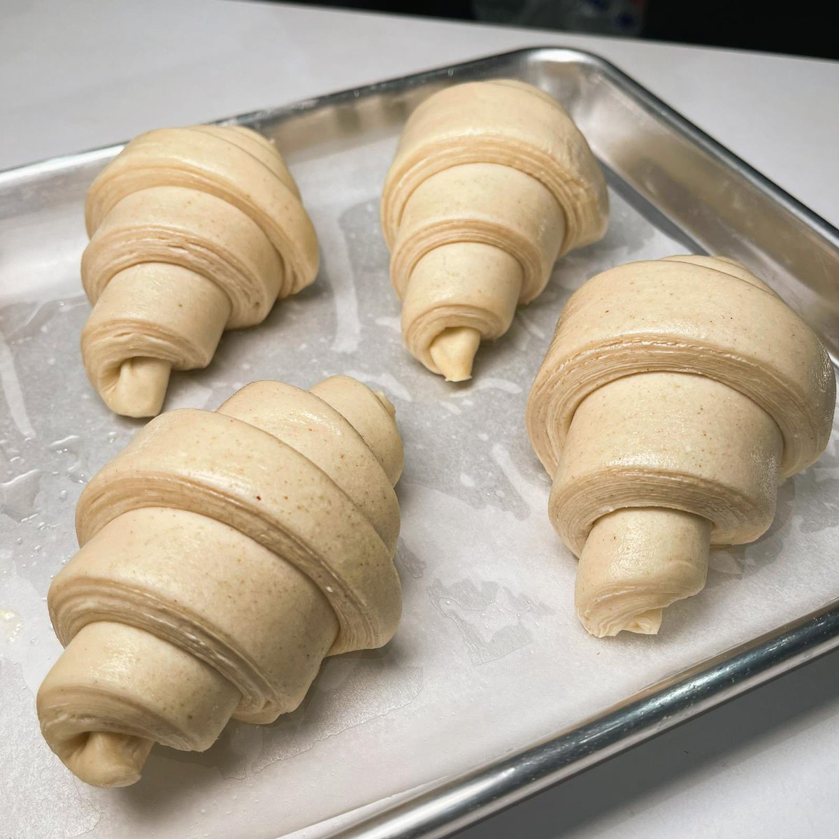 nutbuttertweet's tweet photo. Vegan home made croissants 💚
#vegan #croissant #plantbased #homemade #CrueltyFree https://t.co/AnTh5hPUwu