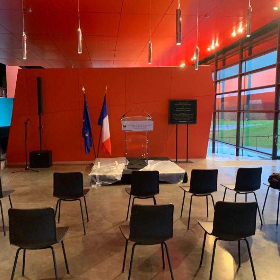 regionbretagne's tweet photo. 📽️ Le @fracbretagne à #Rennes s'est transformé en plateau de tournage la semaine dernière et a notamment accueilli l'#actrice Léa Drucker. 

⭐ Rendez-vous fin 2022 pour découvrir ce long métrage avec à l'affiche Alban Lenoir, Denis Podalydès ou encore Benjamin Biolay ! https://t.co/tnuT7rAC3S