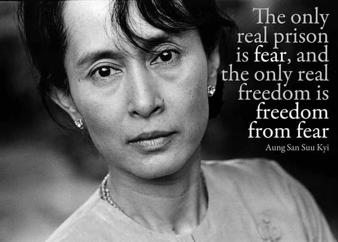SeanHappiness's tweet photo. I'm a university student in Myanmar.🇲🇲🇲🇲🇲🇲 We, students, don't want to be scared about our future. Please help us. Please heard our voices.
Please don't put sanctions on us, we need an effective solutions for this
#SaveMyanmar
#We_need_democracy
#Aung_San_Su_Kyi_government https://t.co/qVdZupvBY5