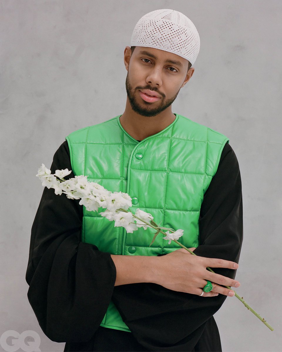 Tom Foolery tweet media