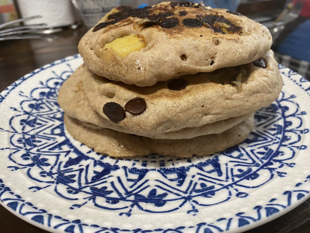 mrsbivaletz's tweet photo. Bringing the snow inside for some fun activities on this snowy day! Playing with colors painting snow and making pancakes with my little chefs for letter P.  Look how PUFFY the pancakes are (thanks to apple cider vinegar!) 🎨 ❄️ 🥞 https://t.co/DEk6xjLOCb