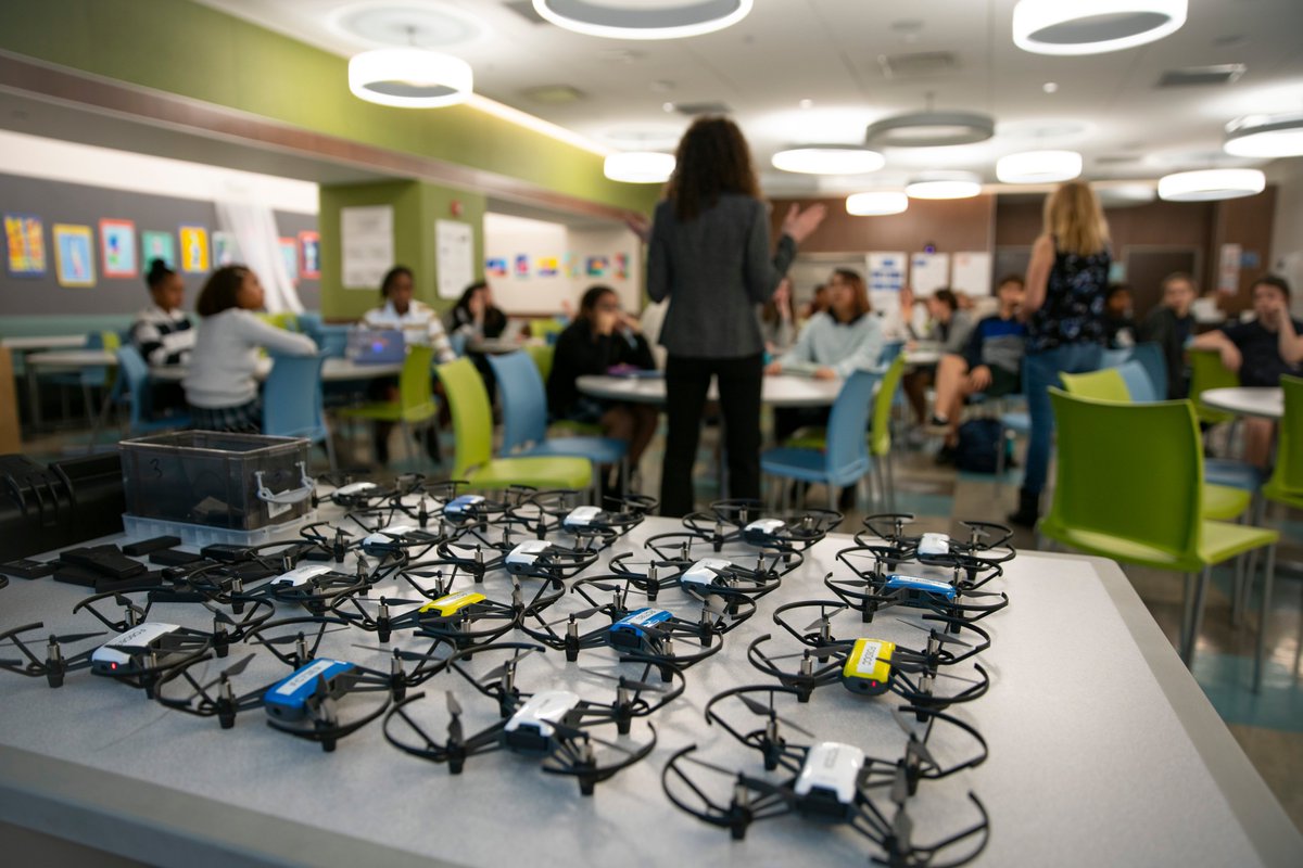 DroneBlocks's tweet photo. We now offer a #FREE 30-day trial to #DroneBlocks for students at home!
Enroll today and explore over 100+ #coding lessons for DJI Tello #drones. Learn to program #autonomous drone missions with #Blockly, #Python, and #JavaScript.
Learn more: https://t.co/sGNeCSZKCx https://t.co/OOS0I2kX03