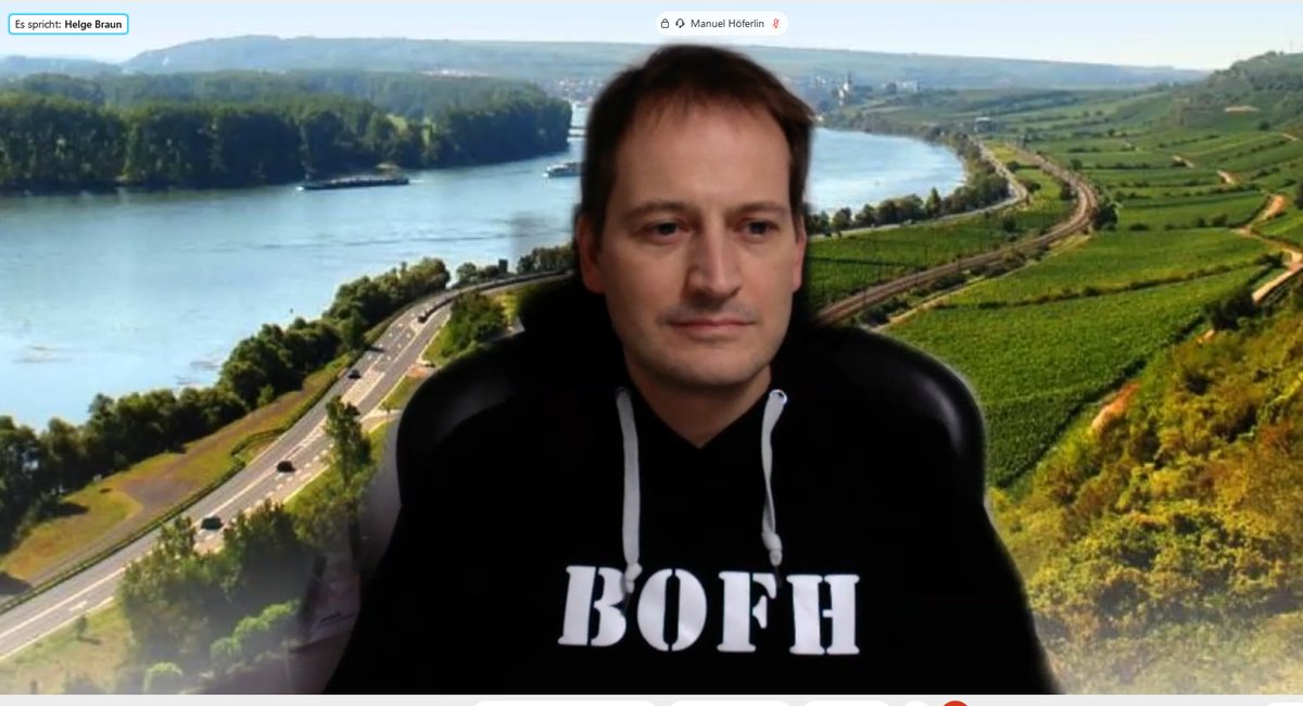 Erinnert ihr euch noch an den BOFH? 

@ManuelHoeferlin besitzt so einen Hoodie und trägt ihn 
bei der Videokonferenz des Ausschusses Digitale Agenda (#BTADA) mit dem Bundeskanzleramt, um gemeinsam über die #Datenstrategie der Bundesregierung zu sprechen!

😂🤣Ich feier das! 🤣😂