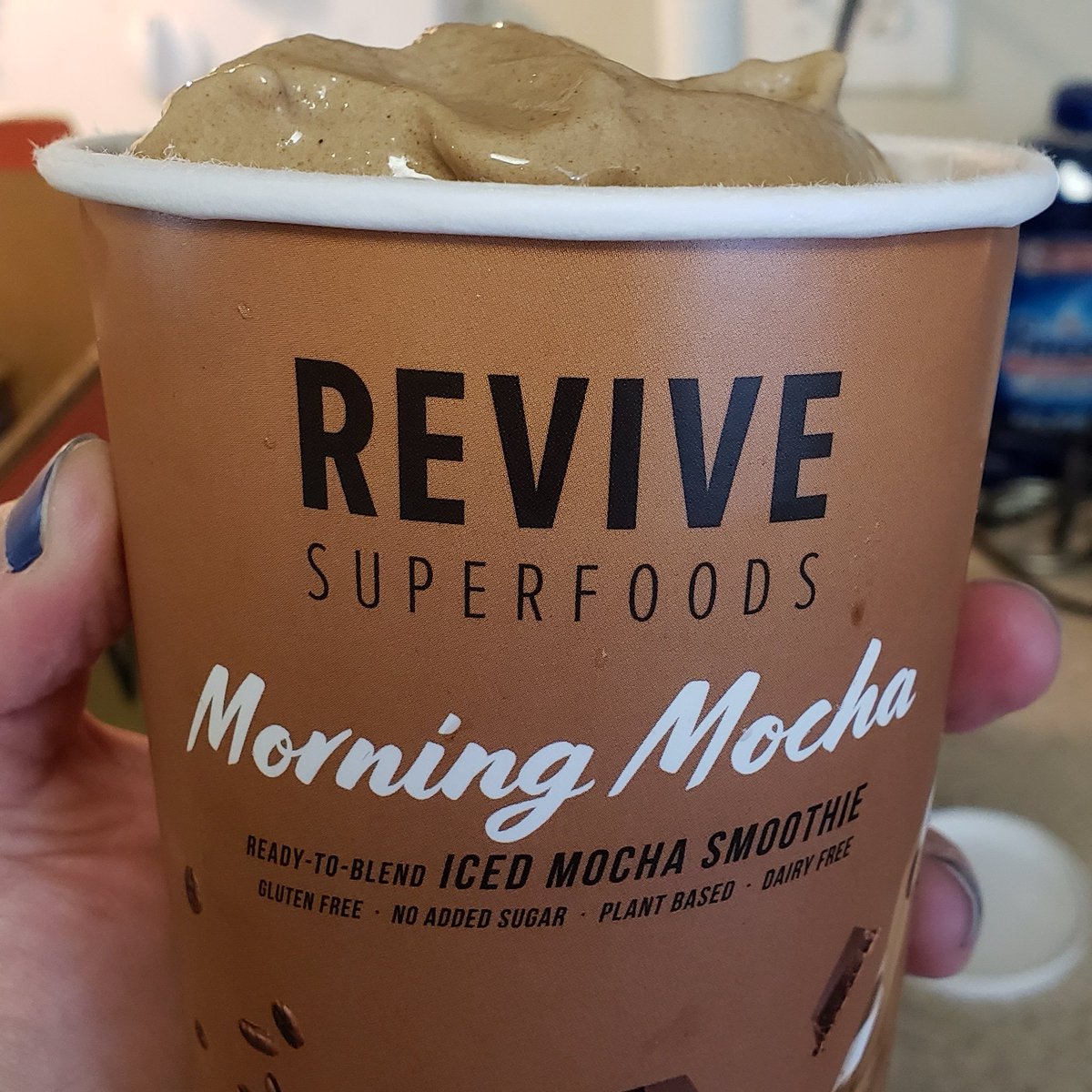 JAHarvey86's tweet photo. These @revivesuperfood smoothies are SO GOOOOD!! If any of you out there are interested in some veggie-filled, nourishing, delicious smoothies, click this link for 55% off! (I get a referral credit, too :))

https://t.co/SU20yhrzz2 https://t.co/7pfcAyY8B0