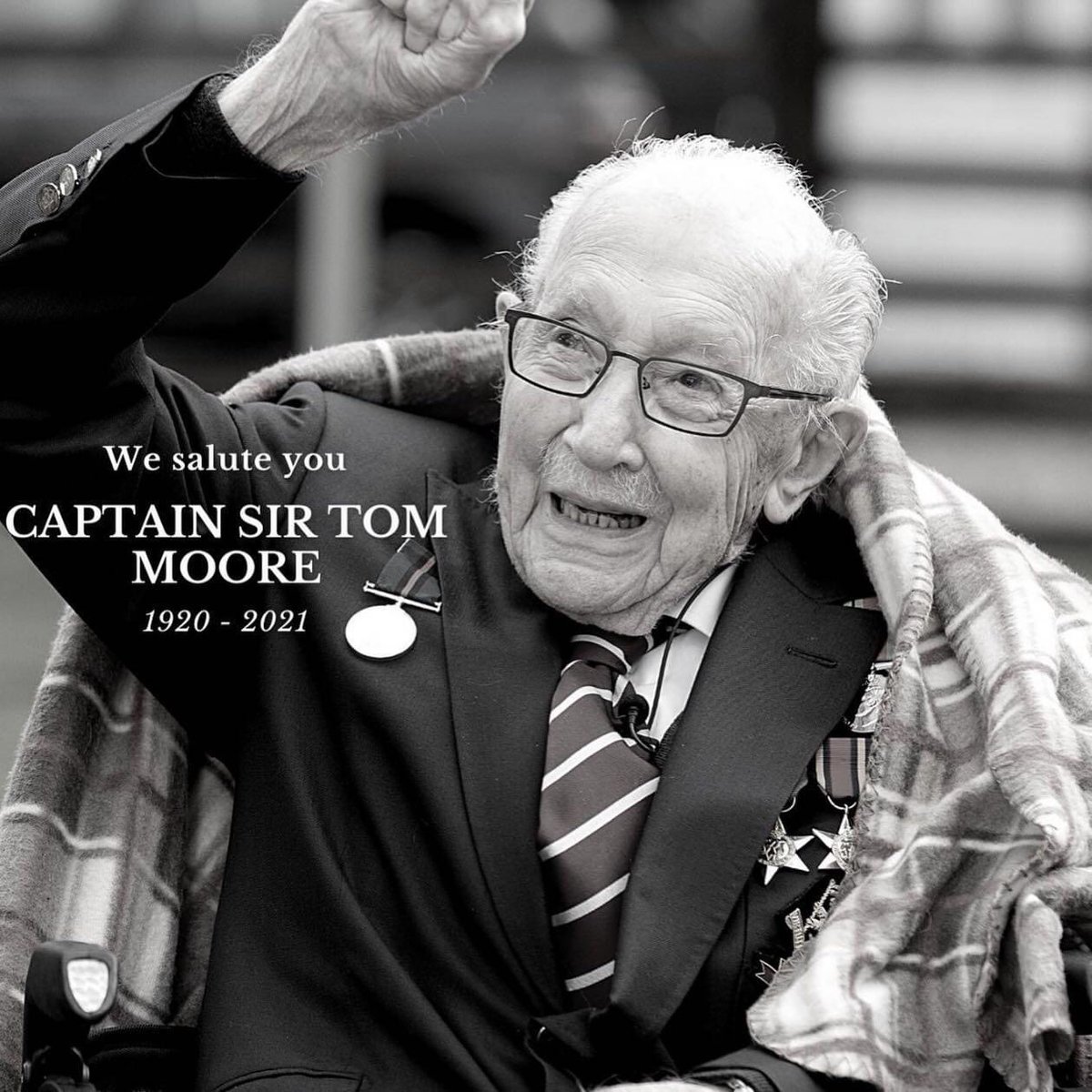 Dawnknowles81's tweet image. Such an inspirational and remarkable man ❤️
He taught us that you can do anything you put your mind to 💪🏻
Let’s not let his work be in vain and fight the fight he started.
#protect #nhs #stayathome
#INSPIRATIONALMAN #RIPCAPTAINSIRTOMMOORE